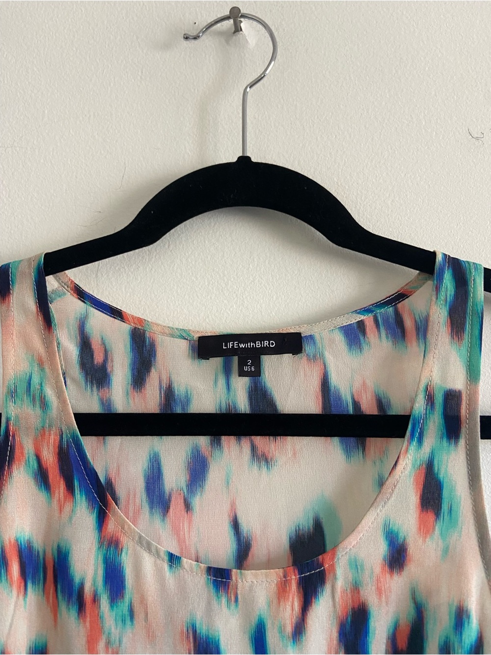 Life With Bird 100% Silk Tank Top Blouse Flowy Lightweight Colorful Summer Sz 2 - Picture 3 of 5